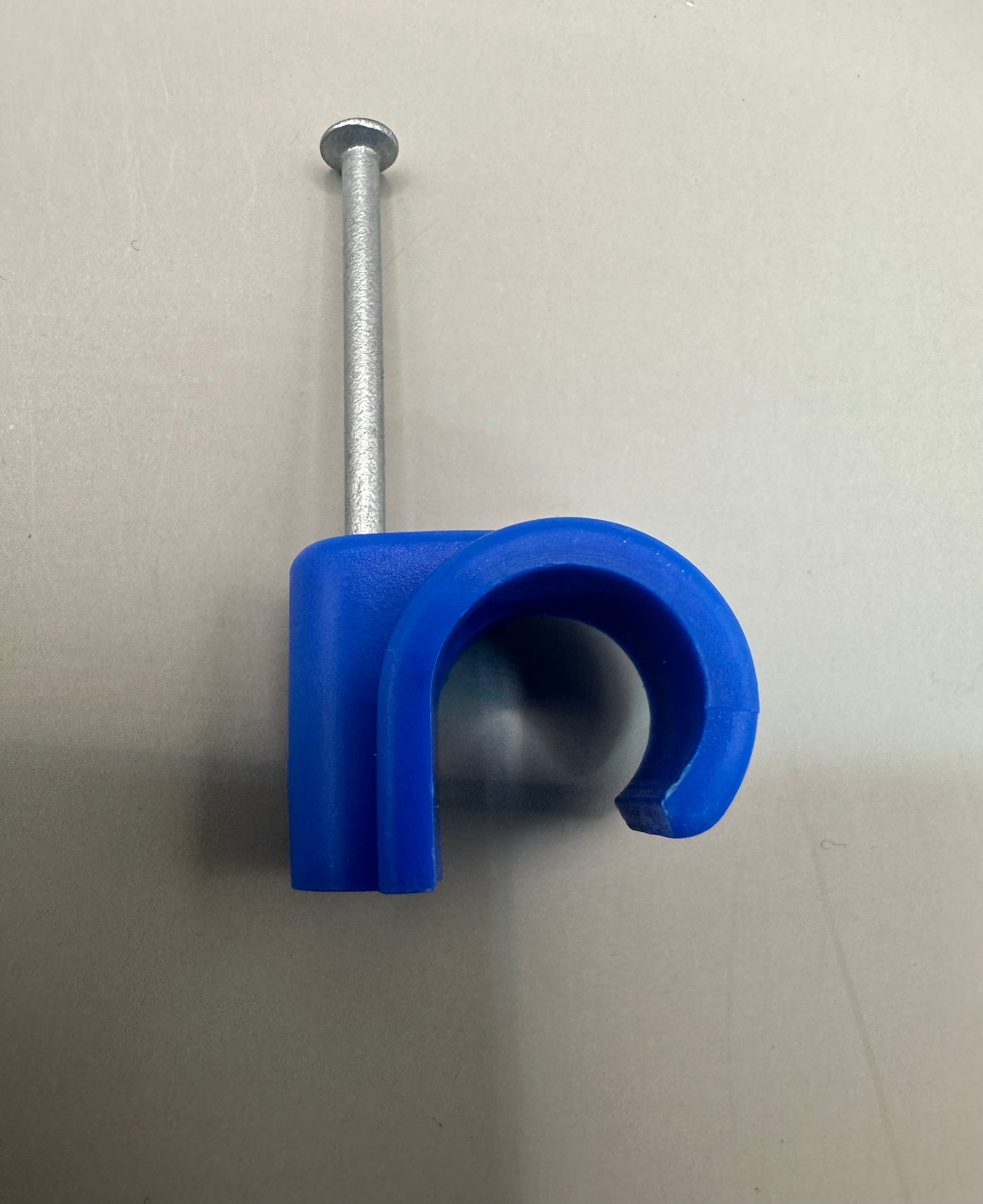 Talon nail in pipe clips 100 pack